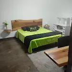 Bed & Breakfast Basaltic