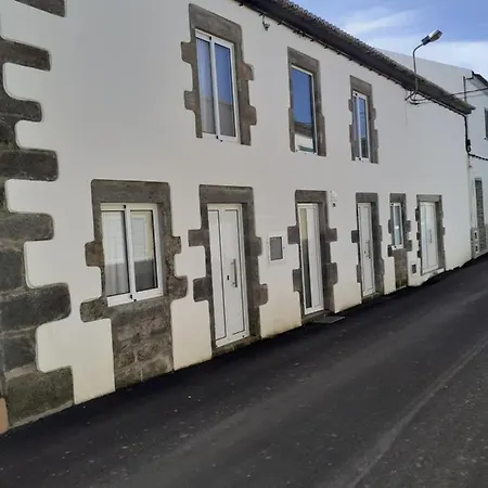 Basaltic * Achadinha