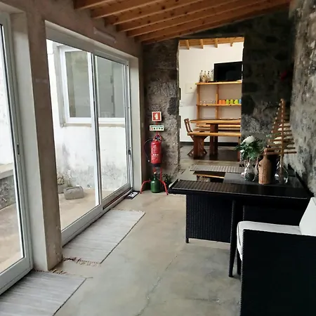 Basaltic * Achadinha