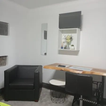 Basaltic Nocleg ze śniadaniem *