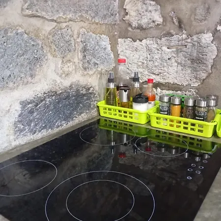 Alojamento de Acomodação e Pequeno-almoço Basaltic Achadinha