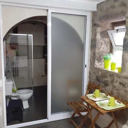 Basaltic Bed and breakfast Achadinha