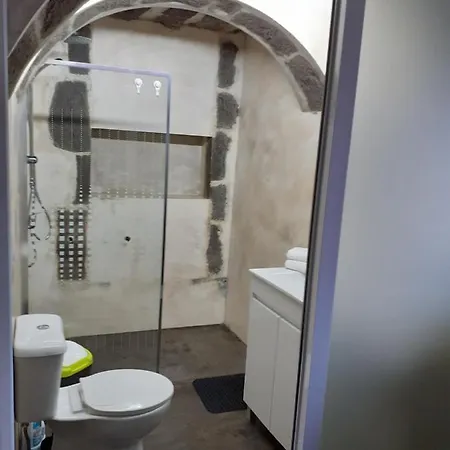 Basaltic Bed and breakfast