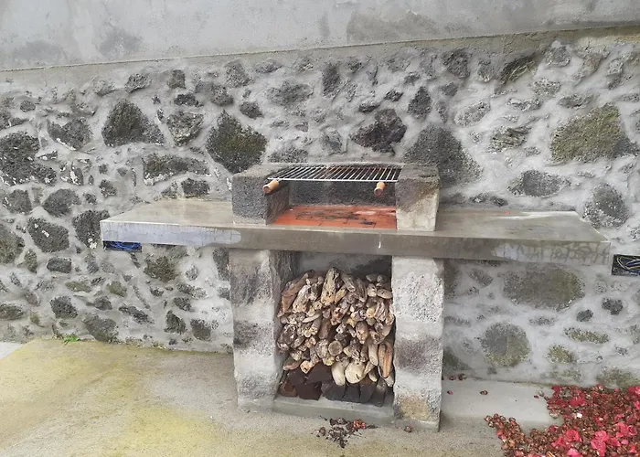 Basaltic * Achadinha