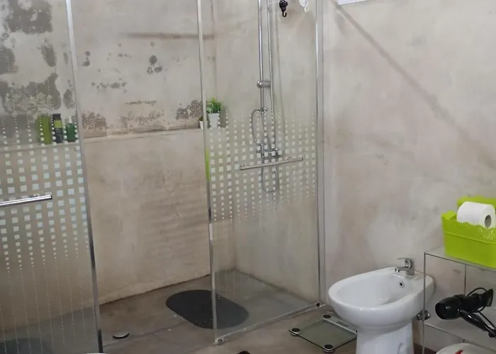 ベッド・アンド・ブレックファスト Basaltic