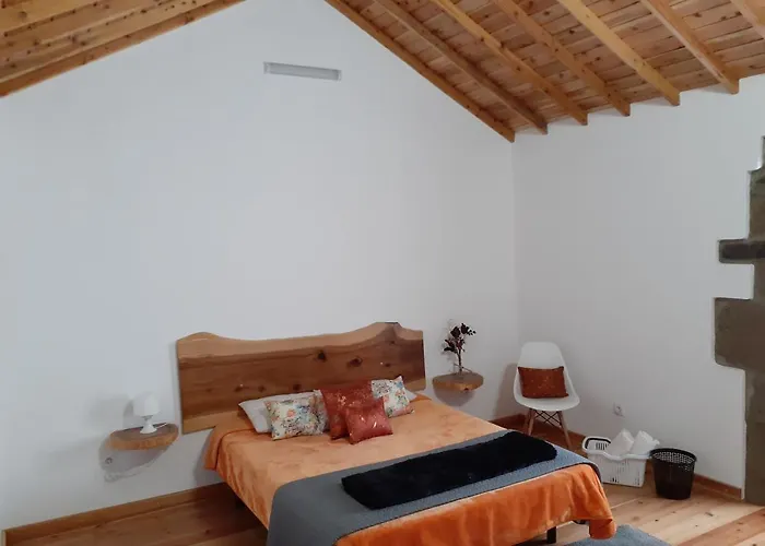 ベッド・アンド・ブレックファスト Basaltic